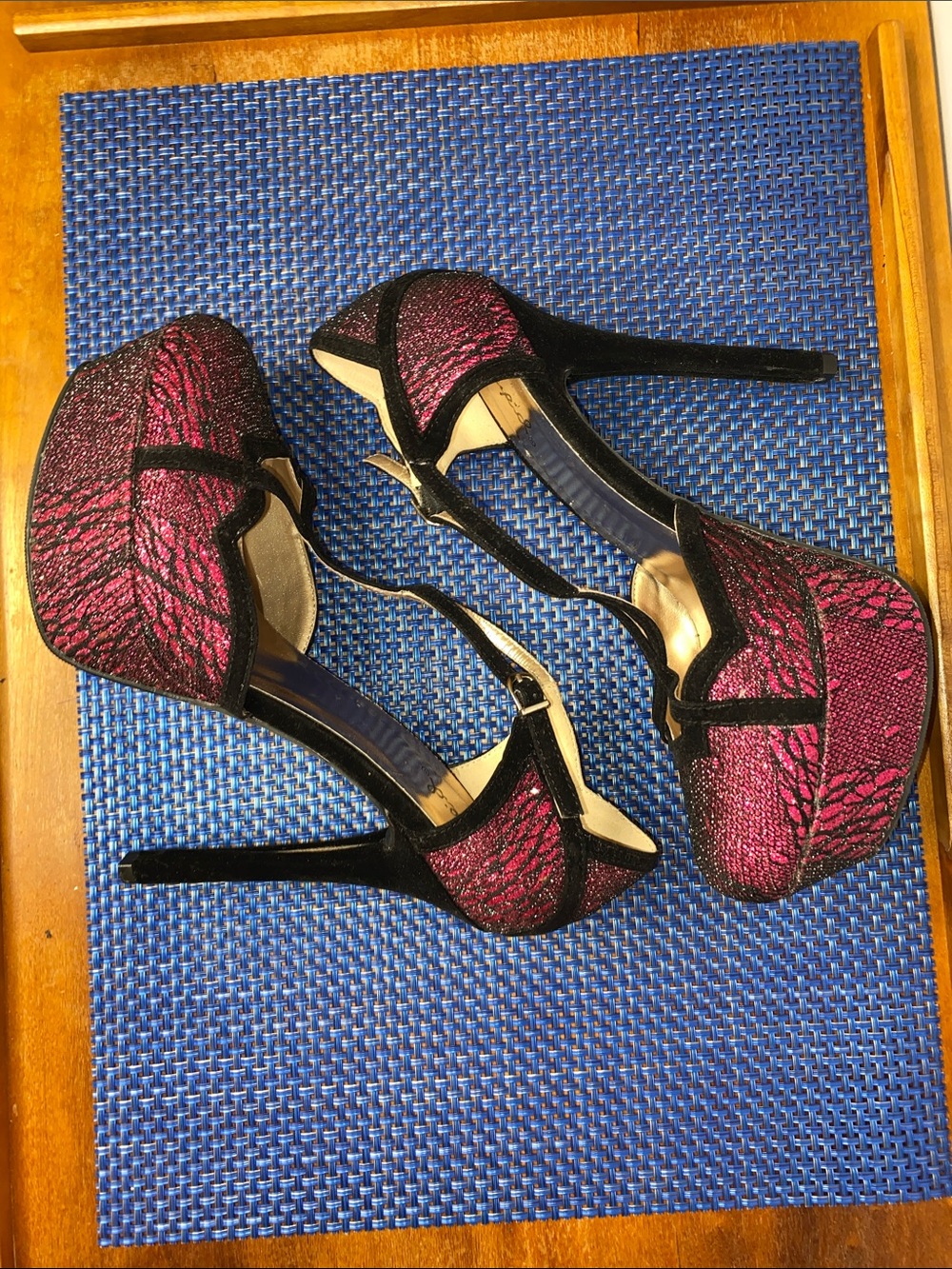 EUC Qupid T-Strap platform stilettos sz. 9, perfect for dancing, costumes, party